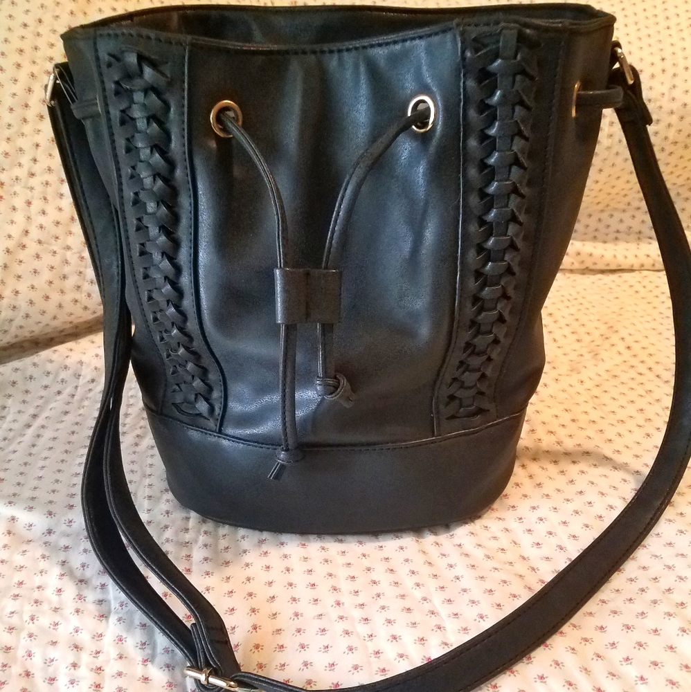 Bucket Bag Rue21